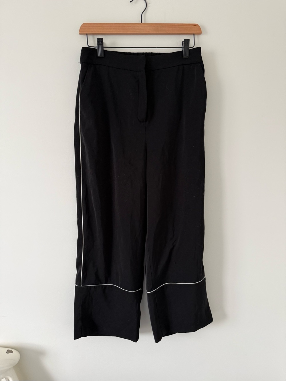 DYNAMITE | Black Wide Leg Pants with White Detail (size small)